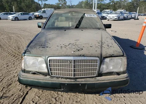 1994 Mercedes-Benz E 320 from USA, damaged, VIN WDBEA66E9RC033761